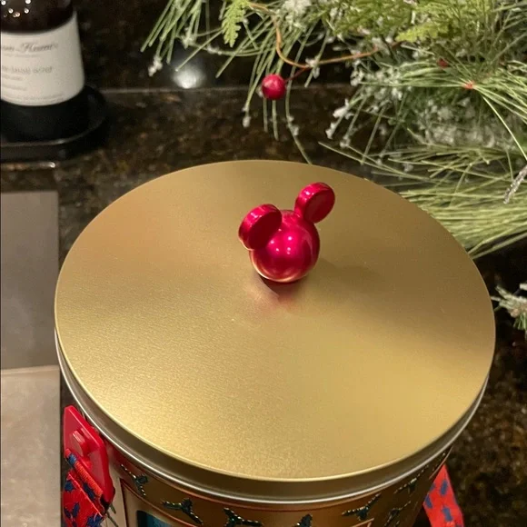 Disney Parks Music Box Popcorn Bucket Festive Holiday Tin - plays jingle bells - Picture 11 of 14